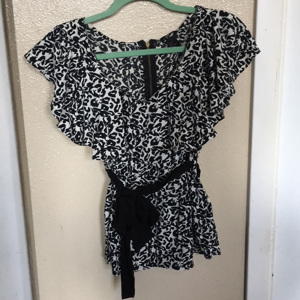 Beautiful H&M Tailored Wrap Top. Size 4